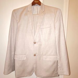 Perry Ellis suit from Dillard’s 38x32 EUC
